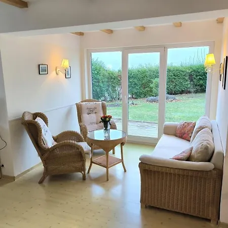 Apartment Mit Terrasse Balkon Und Meerblick Hh *