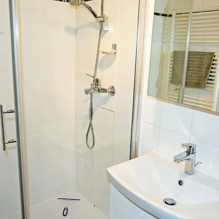 Lejlighed Mit Terrasse Balkon Und Meerblick Hh *