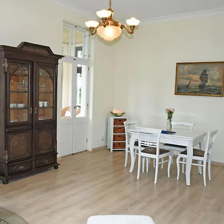 Mit Terrasse Balkon Und Meerblick Hh Lejlighed