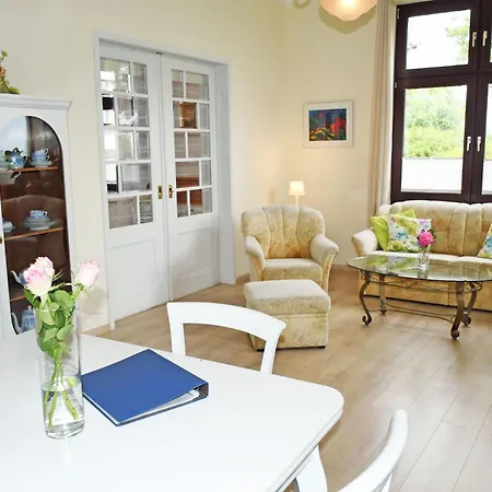 Mit Terrasse Balkon Und Meerblick Hh Goehren (Ruegen)