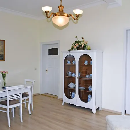 Lejlighed Mit Terrasse Balkon Und Meerblick Hh *