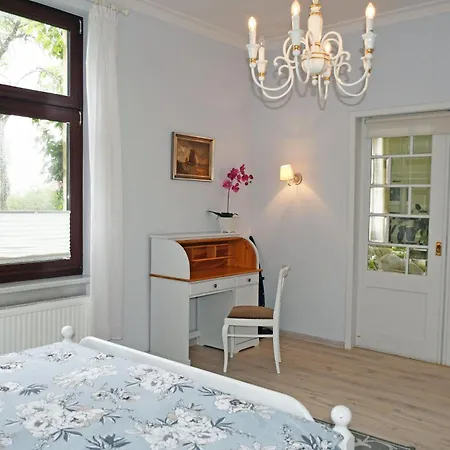 Mit Terrasse Balkon Und Meerblick Hh *